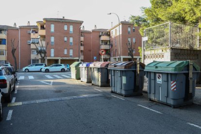 Contenedores cerca de la avenida de Saragossa.