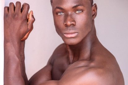 Imagen de Keita como modelo, una de las facetas que cultiva.