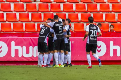 El CD Castellón podría subir este fin de semana a Segunda A si gana la eliminatoria de campeones contra el Logroñés.