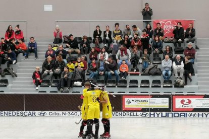 Els jugadors del Vendrell en un partit aquesta temporada.