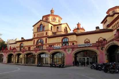 El Teatro Lliure durante el último día de actividad antes de suspender la actividad por el coronavirus.