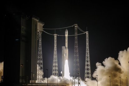 Momnet del despegue del cohete Vega que llevaba el satélite español.