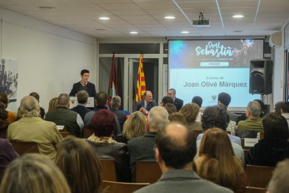 Joan Olivé durant el pregó de la festa major de Puigdelfí.