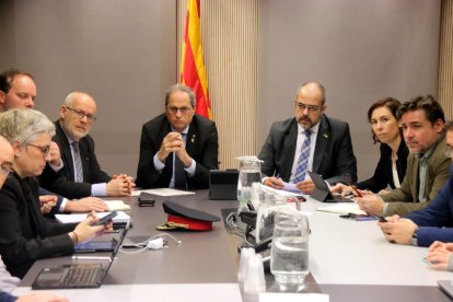 El president, Quim Torra, i el conseller d'Interior, Miquel Buch, presideixen la reunió del comitè de seguiment de l'episodi meteorològic.