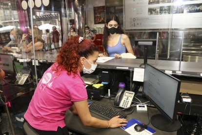 El Gaudí Centre va rebre ahir un flux constant de peticions de vals.