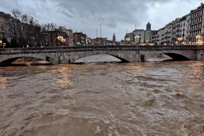 Crescuda del riu Onyar a Girona.