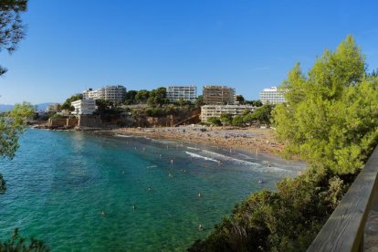 Imatge d'arxius de la platja de Capellans de Salou.