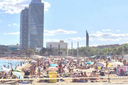 Imatge d'una platja de Barcelona vui