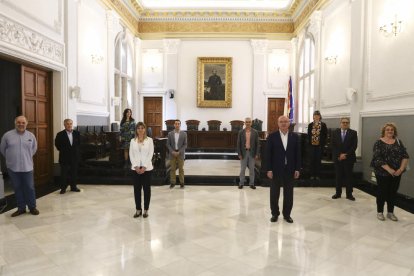 L'alcalde, Carles Pellicer, i la vicealcaldessa, Noemí Llauradó, amb altres actors implicats en el full de ruta que va presentar-se ahir.