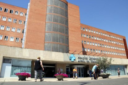 Façana de l'hospital Arnau de Vilanova de Lleida