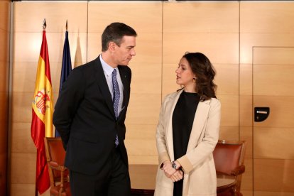 Imatge d'arxiu d'una trobada entre el líder del PSOE, Pedro Sánchez, i la de Cs, Inés Arrimadas.