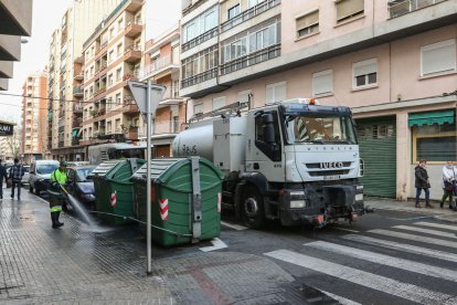 Una imatge d'arxiu d'un camió d'FCC a Reus.