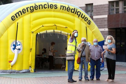 Imatge d'arxiu d'un cribatge a un barri de Barcelona.