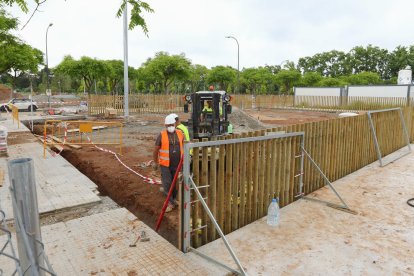 En el marco de las obras en la Boca de la Mina también se está mejorando el espacio de perros.