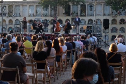 El acto ha servir para rendir homenaje a los difuntos durante el confinamiento.