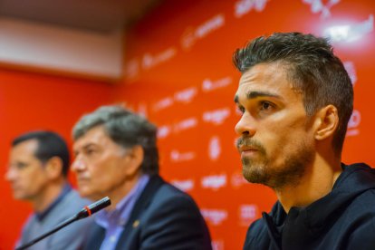 Javier Ribelles, durante su presentación oficial como jugador del Gimnàstic de Tarragona.