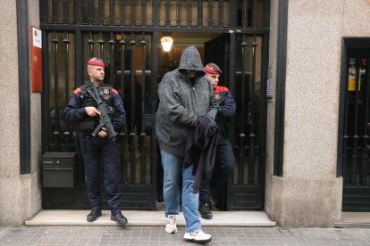 Un dels detinguts a Barcelona en un dispositiu contra el tràfic de drogues i el blanqueig de capitals.