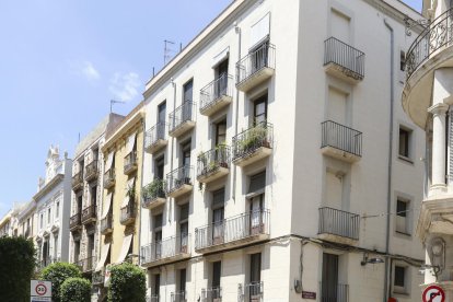 La pilona de Prim es mourà a al'alçada del carrer de Santa Anna.