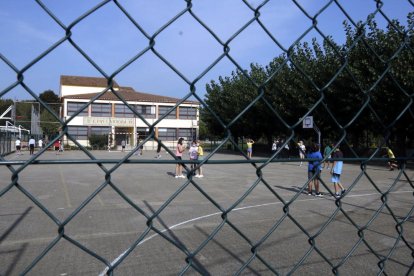 Plano general de uno el instituto-escuela catalán.