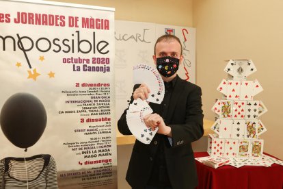 Mag Gerard hizo una demostración durante la rueda de prensa.