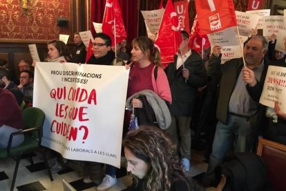 Acte de protesta de les subrogades al ple de l'Ajuntament del passat mes de desembre.