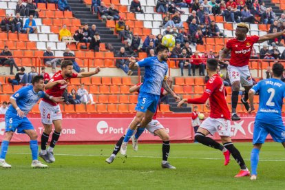 Marc Trilles, amb la samarreta del Lleida, en el duel entre el Nàstic i el Lleida al Nou Estadi.