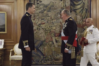 El rey Felipe VI y el rey emérito en una imagen de archivo