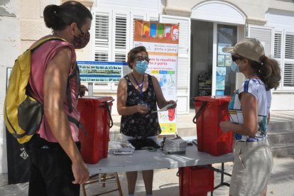 A partir de hoy empieza una campaña de refuerzo de recogida puerta a puerta en diferentes barrios.