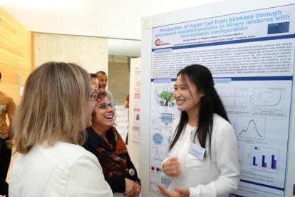 Junjing Wang, una de las investigadoras predoctorales contratades en la primera edición del programa europeo, durante el Doctoral Day de l'ETSEQ.