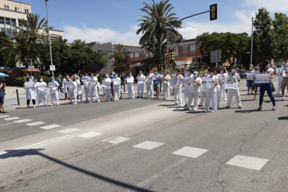 Imagen de la protesta delante del Hospital Joan XXIII.