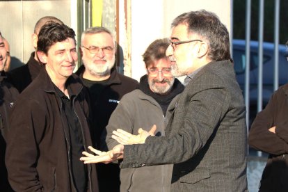 Jordi Cuixart a l'entrada de la seva empresa, on ha anat aquest dijous.