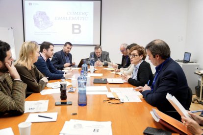 Reunión del grupo de trabajo para la preservación de comercios emblemáticos