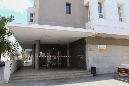 Imagen de la Residencia de Vila-seca, con el accéstncat por|para el coronavirus.