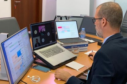 El president del Port de Tarragona durant la seva intervenció.