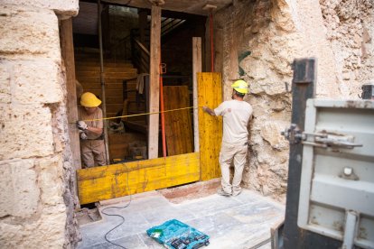 Imatge de l'inici de les obres de substitució de l'estructura actual.