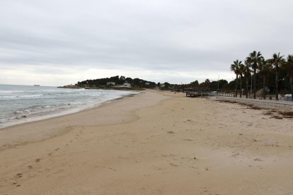 Les platges recuperaran l'aspecte que van tenir en el confinament si es tanquen per Sant Joan.