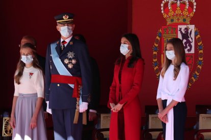 El rey Felipe VI, la reina Letizia y las infantas Elionor i Sofia en el acto del día de la Hispanidad.