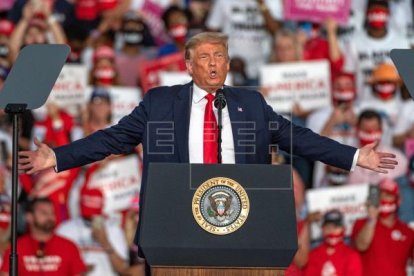 Donald Trump durant el míting a Sanford.