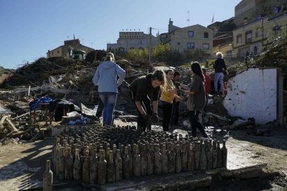 Imagen de las botellas del desaparecido bodega Rendé Masdéu.