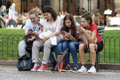 La Guàrdia Urbana de Barcelona ja ha alertat sobre el perill d'aquesta pràctica.