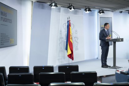 El president del govern espanyol, Pedro Sánchez, durant la compareixença després de la reunió amb els presidents de les comunitats