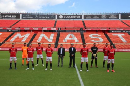 Els jugadors, el president i el director esportiu.