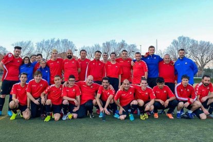 Los jugadores que forman parte del Reus Genuine en un entrenamiento esta semana.