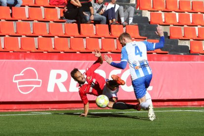 Ferran Giner, durante un momento del partido que jugó con la camiseta del Nàstic contra el Ejea la pasada temporada.