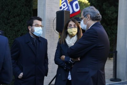 El presidente del Gobierno inhabilitado, Quim Torra, el vicepresidente de Gobierno con funciones de presidente, Pere Aragonès, y la consellera Meritxell Budó.