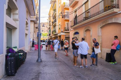 Momento en qué la mayoría de los ocupas del Rancho Grande del Serrallo ya estaban en la calle.