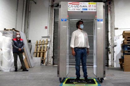 Pablo Donadio, CEO d'Epitécnica, a l'interior del túnel