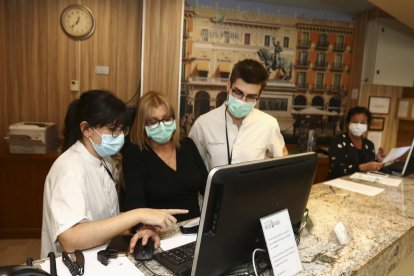 En global, els llits que els quatre equipaments van posar a disposició de les labors sanitàries durant aproximadament tres mesos són 686.