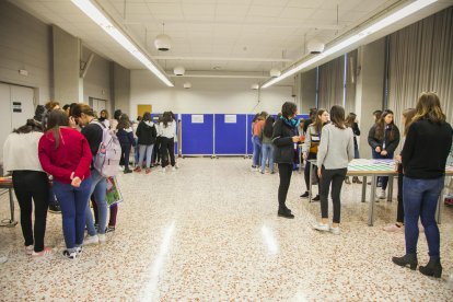 Els alumnes de la URV han reiniciat el curs, però node forma presencial.