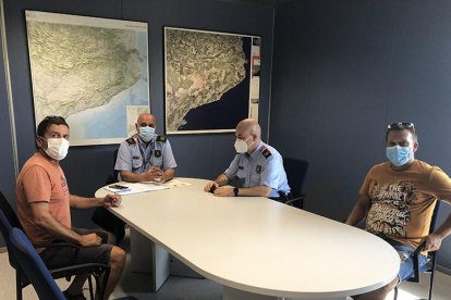 Reunión entre representantes de Unió de Pagesos y Mossos d'Esquadra, el 25 de agosto en Amposta (Montsià).